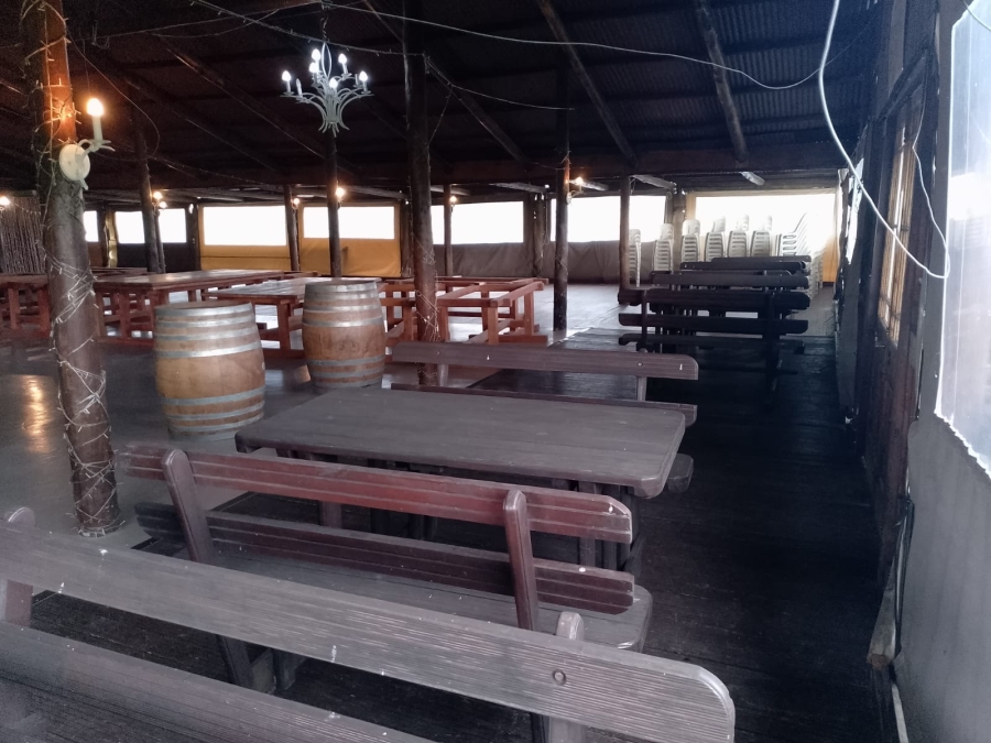 To Let commercial Property for Rent in Sunrise On Sea Eastern Cape